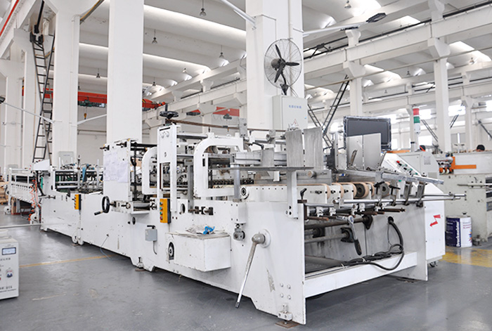 Fully automatic box pasting machine